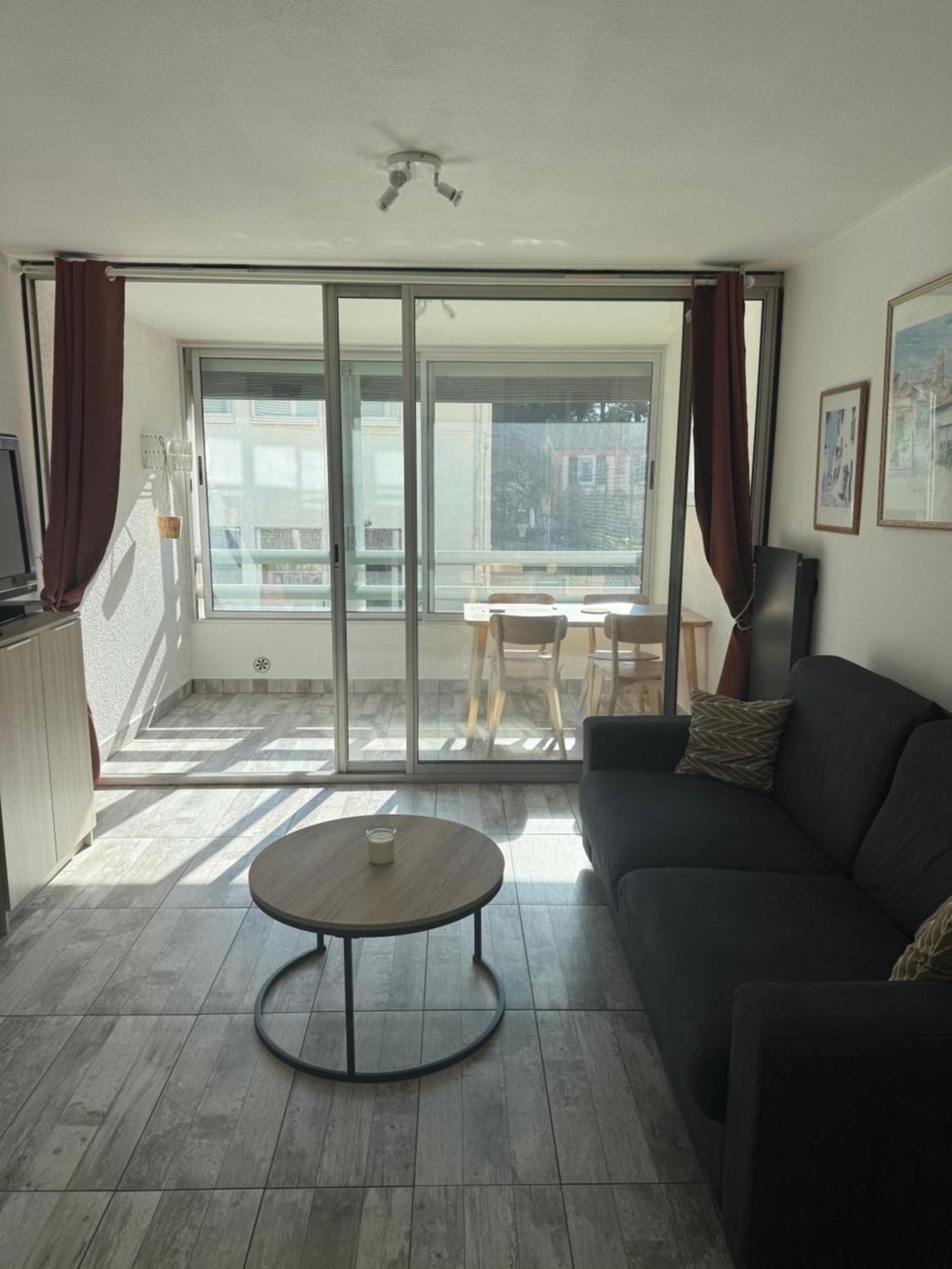 Spacieux Studio Sur Le Port De Hyères Exteriér fotografie